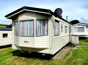 Holiday home 5 minutes from Porth beach